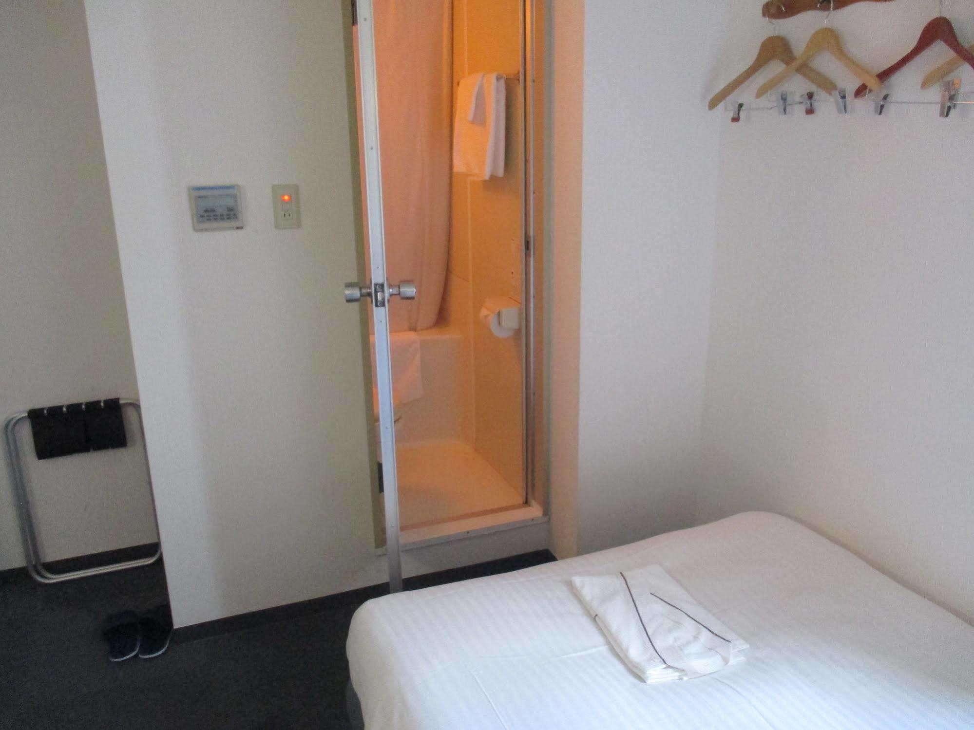 Hotel Green Well Sendai Exteriör bild